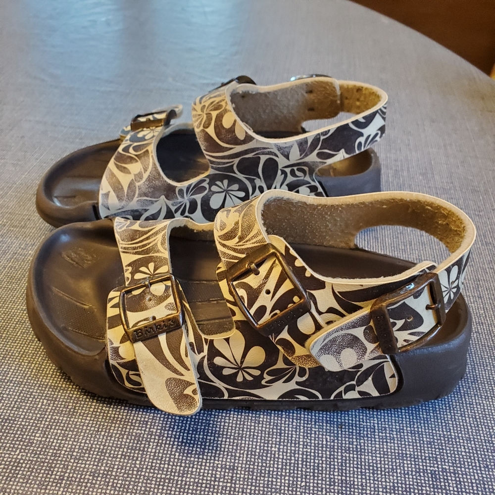 Birkis sandals 30 size 12 ish